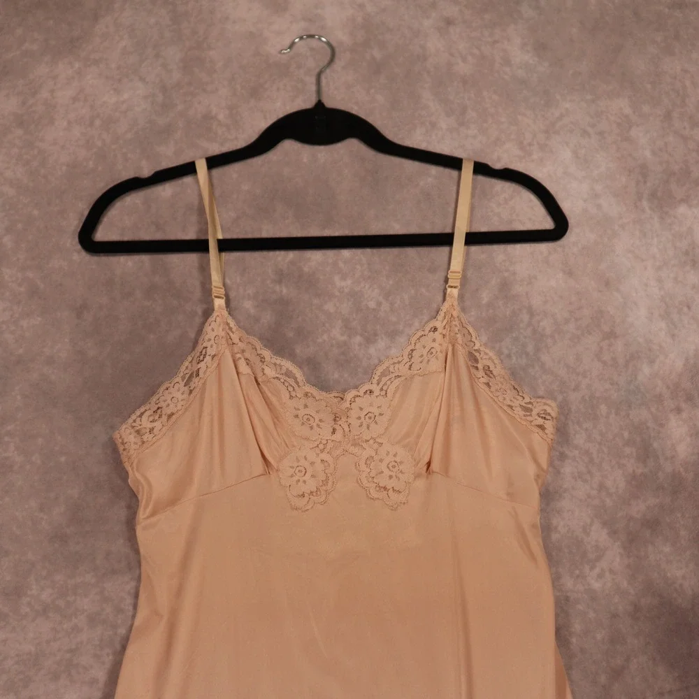 Vintage Vassarette Quintessence Beige Lace Full Slip Nightgown Womens M Coquette